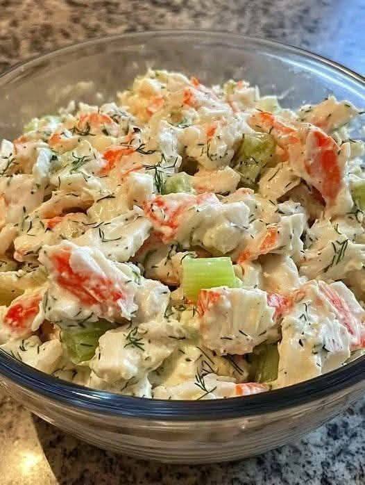 Low-Carb Seafood Salad – A Fresh and Flavorful Delight 672074726 122163181772679198 8306550244837678789 n